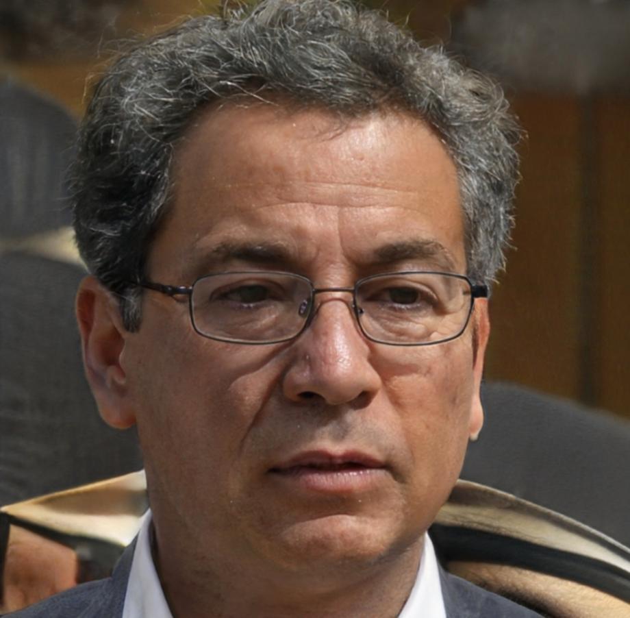 Portrait of Damien Thornbury financial educator